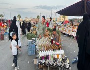 “الورود والعطور” .. من الهدايا الأكثر مبيعاً في أيام العيد بجازان