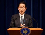 رئيس وزراء اليابان يصل إلى مدينة جدة