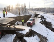زلزال عنيف بألاسكا وتحذير من تسونامي