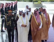 ولي عهد الكويت وممثل ملك البحرين يصلان المملكة