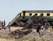 15 قتيلا على الأقل وعشرات الجرحى إثر خروج قطار عن مساره في باكستان
