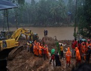 65 قتيلاً جراء انزلاقات التربة والفيضانات في الهند
