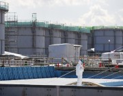 اليابان تبدأ في تصريف مياه فوكوشيما النووية والصين تندد بخطوة طوكيو