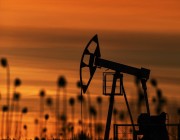 قلة المعروض ومخاوف الطلب وراء ارتفاع أسعار النفط