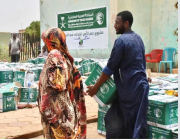 مركز الملك سلمان للإغاثة يواصل توزيع المساعدات الغذائية للنازحين بالسودان