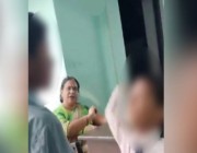 معلمة هندية تبرر تعنيفها لطالب من خلال زملائه