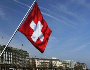 آلاف الأشخاص يتظاهرون في سويسرا من أجل زيادة الأجور