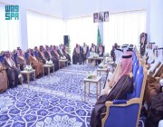 أمير نجران يستقبل في مجلسه الأسبوعي عددًا من المسؤولين والمشايخ والأهالي في محافظة بدر الجنوب