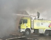 إخماد حريق في مستودعين بحي السلي دون إصابات