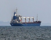 الاستخبارات البريطانية تؤكد استهداف روسيا سفينة شحن في البحر الأسود