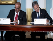 الولايات المتحدة والبحرين توقعان اتفاقية أمنية واقتصادية