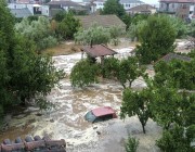 اليونان تحظر السفر في المناطق التي ضربتها الأمطار الغزيرة