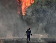 طائرات مسيرة تشارك في إطفاء حرائق الغابات باليونان