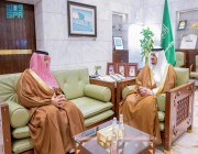 نائب أمير الرياض يلتقي مدير عام الشؤون الصحية بالمنطقة