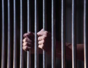"سجين": الشلة والمخدرات دمرتني