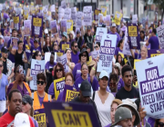 إضراب 75 ألفًا من العاملين في الرعاية الصحية بأمريكا
