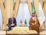 الأمير خالد بن سلمان يبحث مع وزير الدفاع البريطاني تطوير العلاقات الاستراتيجية