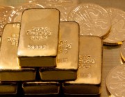 الذهب يواصل الارتفاع في ظل الصراع الفلسطيني الإسرائيلي وتراجع الدولار والسندات
