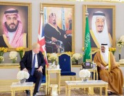 رئيس الوزراء البريطاني يصل الرياض وفي مقدمة مستقبليه نائب أمير المنطقة