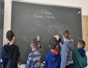 رسالة التعليم مستمرة لكن تحت الأرض.. أوكرانيا تواجه الروس بمدرسة تحت الأرض