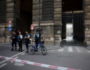 فرنسا تُخْلي متحف اللوفر وقصر فيرساي بعد تهديد بوجود قنبلة