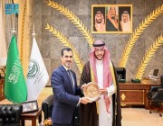 محافظ الطائف يستقبل القنصل العام لجمهورية العراق