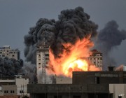 محلل سياسي: “نتنياهو” يحاول الدفاع عن نفسه أمام اليمين الإسرائيلي بقصف غزة بعد دخول المساعدات