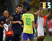 مدرب البرازيل: نيمار أحد أعظم اللاعبين في تاريخ كرة القدم
