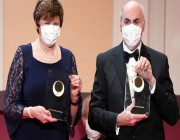 منح جائزة نوبل للطب للمجرية كاتالين كاريكو والأمريكي درو وايزمان