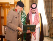 نائب أمير منطقة مكة المكرمة يتسلم التقرير الختامي لتقييم أداء الجهات الحكومية المشاركة في حج 1444هـ
