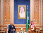 ولي العهد يجتمع في الرياض مع السيناتور الأمريكي ليندسي غراهام