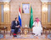 ولي العهد يلتقي رئيس وزراء تايلند على هامش انعقاد القمة الخليجية مع دول رابطة الآسيان