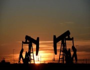 النفط “يعاود” الارتفاع