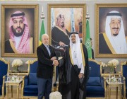 رئيس جمهورية البرازيل الاتحادية يصل الرياض وفي مقدمة مستقبليه نائب أمير المنطقة