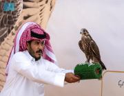 نادي الصقور السعودي يكرم الفائزين في شوط (جير شاهين فرخ) بسباق الملواح