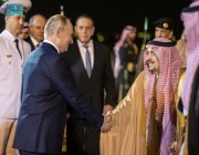الرئيس الروسي يصل إلى الرياض وفي مقدمة مستقبليه أمير المنطقة