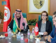 وزير الصناعة والثروة المعدنية يعقد اجتماعات ثنائية مع عدد من وزراء الحكومة التونسية