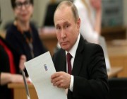 حملة بوتين تعلن جمع 1.8 مليون توقيع لدعم إعادة انتخابه رئيسا لروسيا