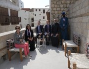 سفير وقنصل فرنسا يستكشفان “بلد الفن” في جدة