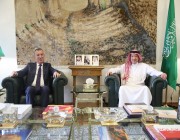 نائب وزير الخارجية يستقبل سفير جمهورية الجزائر المعيّن حديثاً لدى المملكة