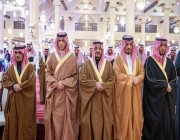 أمير الرياض يؤدي صلاة الميت على الأمير ممدوح بن سعود بن عبدالعزيز آل سعود وخالد بن مساعد السيف