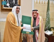 أمير منطقة الرياض يستقبل رئيس البرلمان العربي