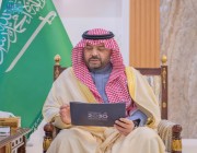 الأمير فيصل بن خالد بن سلطان يتسلم تقريرًا عن المشروعات التنموية بطلعة التمياط وقرية الشريم