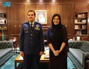 سفيرة المملكة لدى الولايات المتحدة تقلد الملحق العسكري بالسفارة رتبته الجديدة