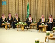 نائب أمير منطقة مكة المكرمة يستقبل عددًا من العلماء والمشائخ والأهالي