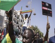 السنغال.. مئات المتظاهرين يطالبون بإجراء انتخابات رئاسية قبل انتهاء ولاية الرئيس الحالي