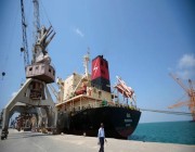 قبالة سواحل اليمن.. سفينة تصاب ثانية بصاروخ حوثي