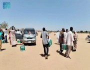 مركز الملك سلمان للإغاثة يوزع 700 سلة غذائية في ولاية نهر النيل بجمهورية السودان