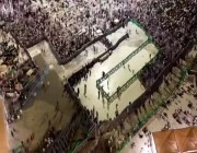 مشهد مُبهر لإدارة الحشود في الحرم المكي لمئات الآلاف بمكان و توقيت واحد و بحركة ديناميكية مُلفتة ورائعة