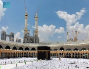 جموع المصلين بالمسجد الحرام يؤدون آخر صلاة جمعة بشهر رمضان المبارك